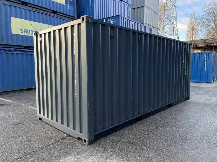 New reinforced 20-foot container with LED lighting and steel floor