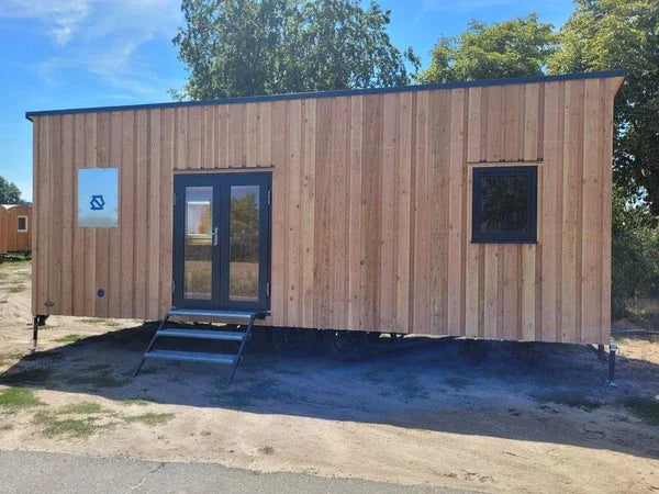 Module habitable polyvalent mobile 20 pieds  avec intérieurs bois et salle de bain