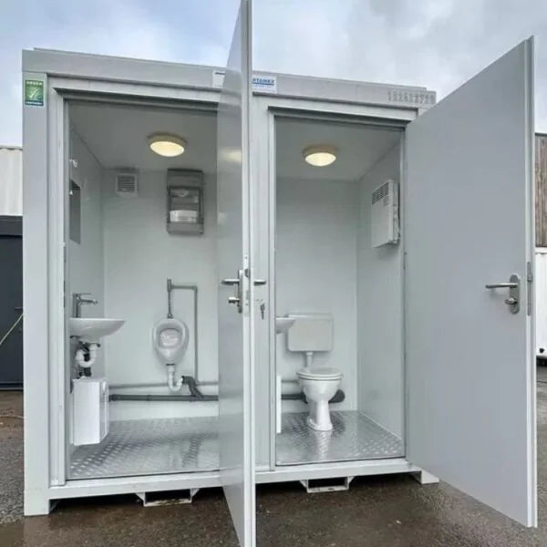 Double sanitary unit, 3.6 m² cabin – independent access